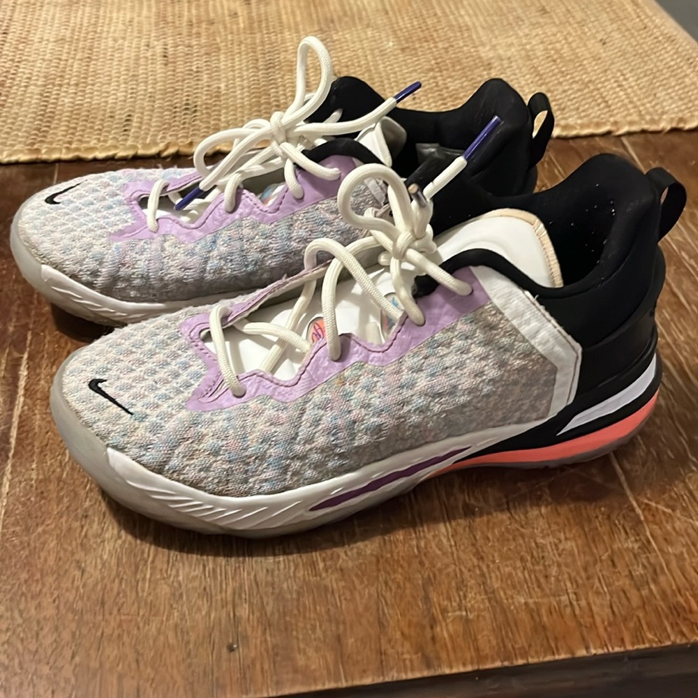 Nike LeBron 18 size 3Y